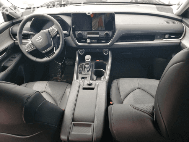 Toyota Grand Highlander 2.4 AT 4WD