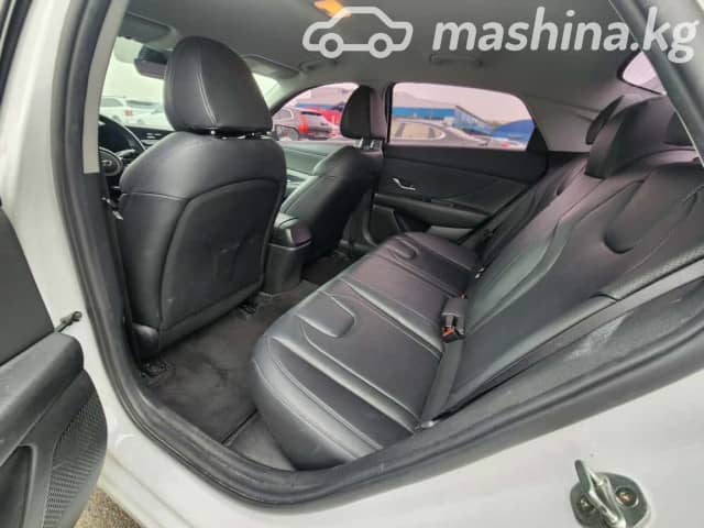 Hyundai Avante VII 1.6hyb AMT