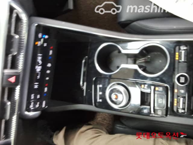 Kia K5 III 2.0 AT