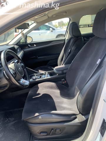 Kia K5 III 2.0 AT
