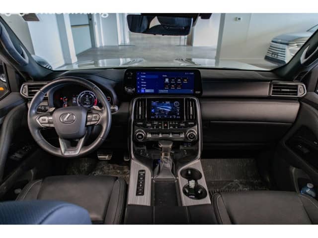 Lexus LX IV 600 3.5 AT 4WD
