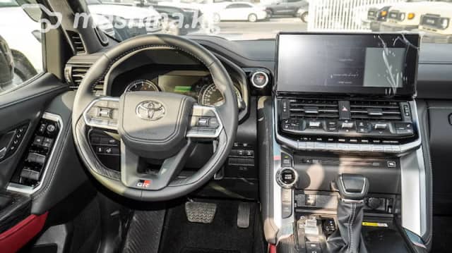 Toyota Land Cruiser 300 Series 3.5 AT 4WD