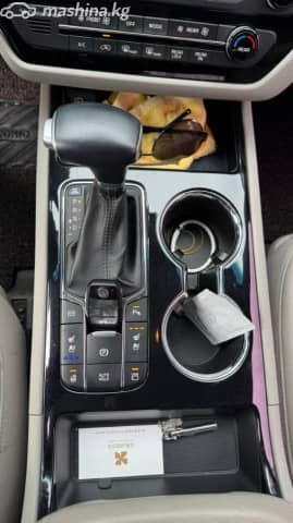 Kia Carnival III 2.2d AT