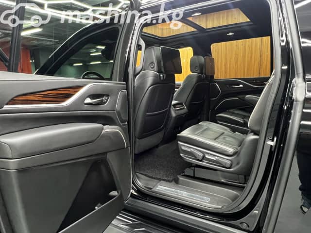 Cadillac Escalade V ESV 6.2 AT 4WD
