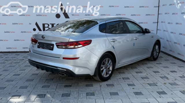 Kia K5 II 2.0 AT
