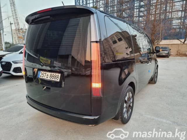 Hyundai Staria 2.2d AT 4WD