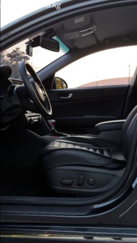 Kia K5 II 2.0 AT