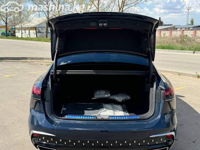 Audi A6 V (C8) Рестайлинг 55 TFSI e Long 2.0hyb AMT 4WD