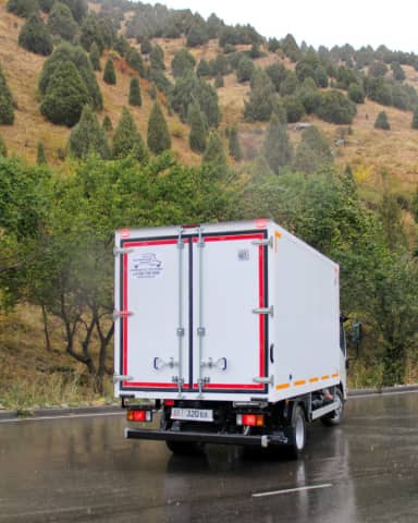 Isuzu NMR77 H
