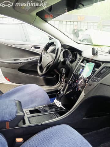 Hyundai Sonata VI (YF) 2.0 AT Газ