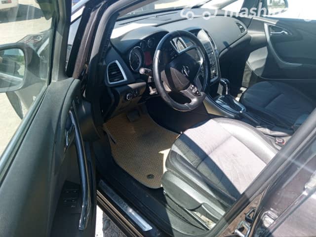 Opel Astra J Рестайлинг 1.6 AT