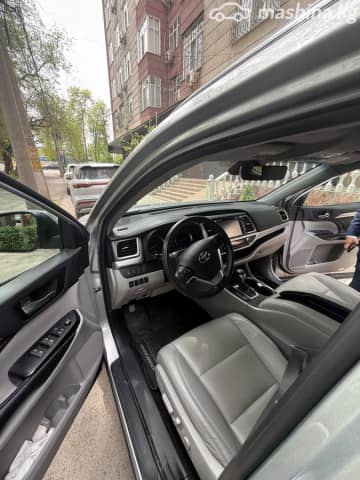 Toyota Highlander III (U50) Рестайлинг 3.5 AT 4WD