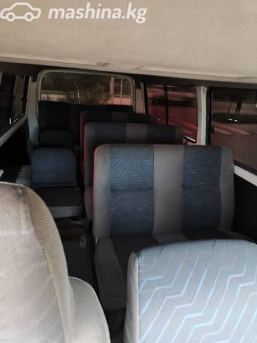 Nissan Urvan IV (E25) 2.0 MT