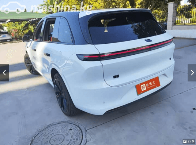 LiXiang L6 1.5hyb AT 4WD
