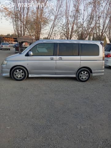 Honda Stepwgn II Рестайлинг Spada 2.0 AT