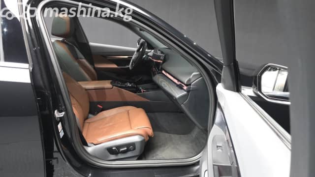BMW 5 серии VIII (G60/G61/G68) 530e xDrive 2.0hyb AT 4WD