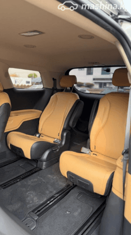 Kia Carnival IV 2.2d AT