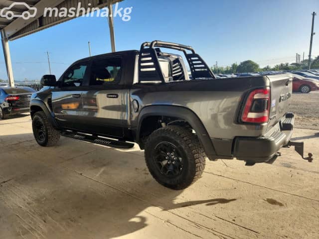 RAM 1500 V Quad Cab 5.7 AT 4WD