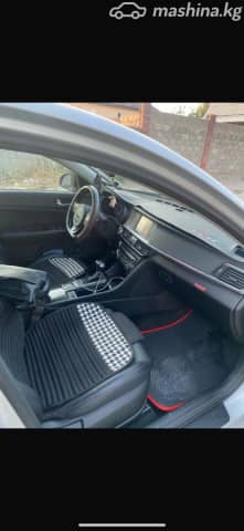 Kia K5 II 2.0 AT
