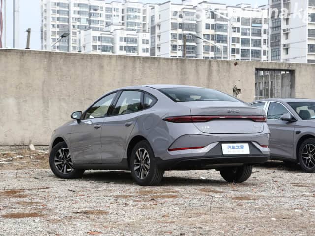 BYD Qin III DM-i 1.5hyb CVT