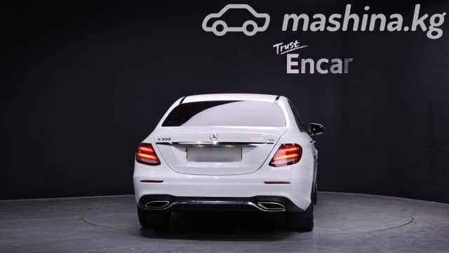 Mercedes-Benz E-Класс V (W213, S213, C238) 300 2.0 AT 4WD