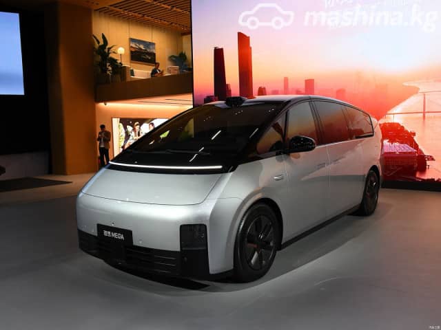 LiXiang Mega 102.7 kWh Electro AT 4WD