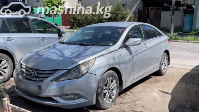 Hyundai Sonata VI (YF) 2.0 AT Газ