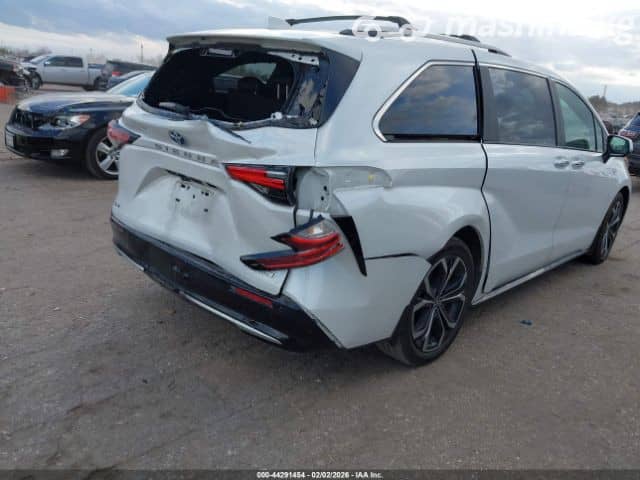 Toyota Sienna IV 2.5hyb AT