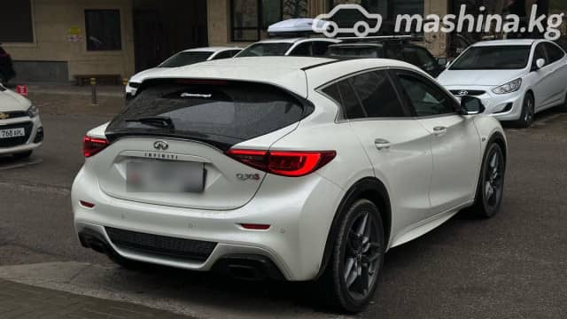 Infiniti Q30 2.0 AMT