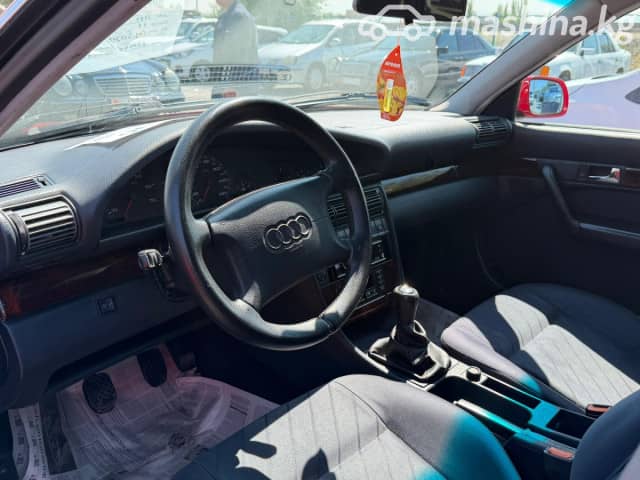 Audi A6 I (C4) 2.8 MT