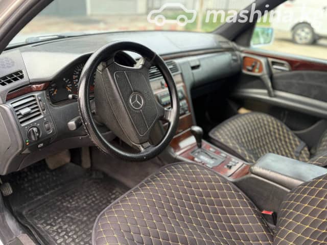 Mercedes-Benz E-Класс II (W210, S210) 320 3.2 AT