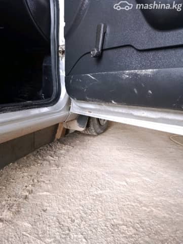 Daewoo Nexia I Рестайлинг 1.5 MT