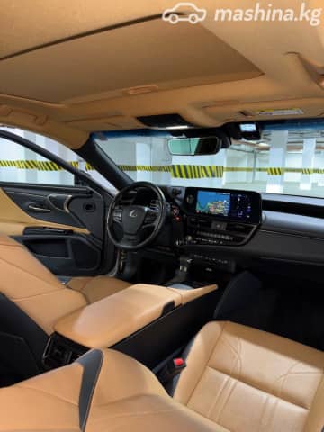 Lexus ES VII Рестайлинг 300h 2.5hyb CVT