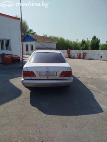 Mercedes-Benz E-Класс II (W210, S210) 240 2.4 MT