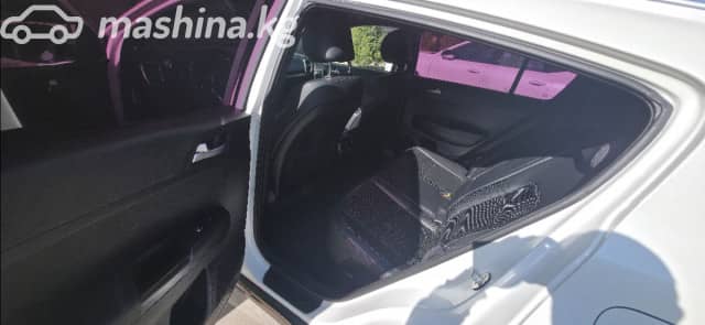 Kia Sportage IV Рестайлинг 2.0d AT