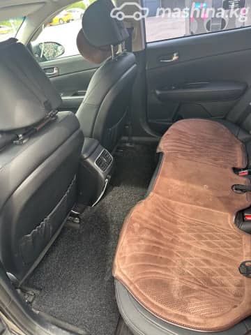 Kia K5 II 2.0 AT