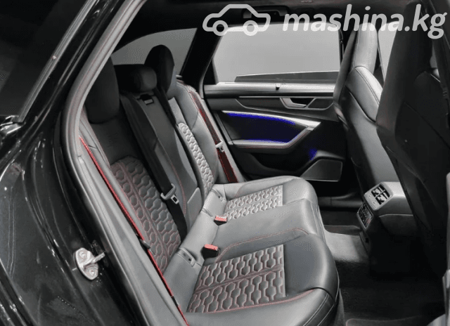 Audi RS 6 IV (C8) 4.0 AT 4WD
