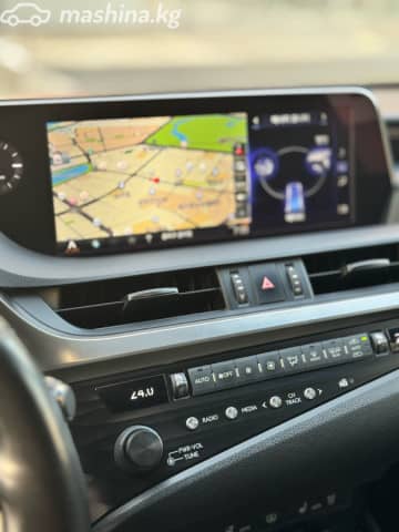 Lexus ES VII 300h 2.5hyb CVT