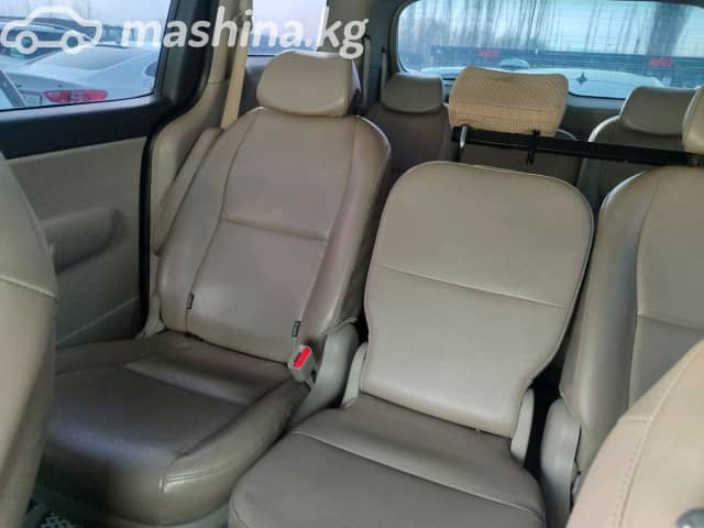 Kia Carnival III 2.2d AT