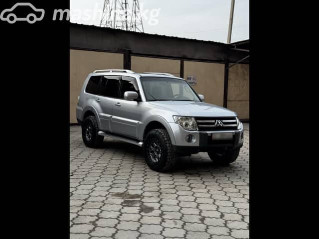Mitsubishi Pajero IV 3.8 AT 4WD