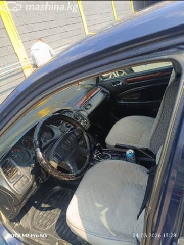 Honda Accord VI 1.9 AT