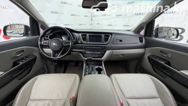 Kia Carnival III 2.2d AT