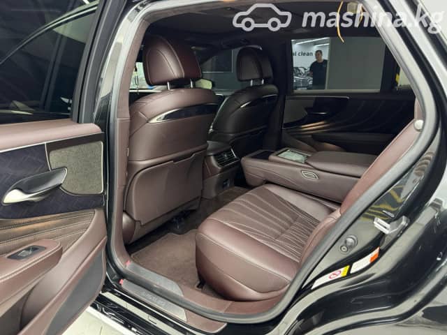 Lexus LS V 500 3.4 AT 4WD
