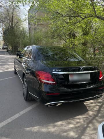 Mercedes-Benz E-Класс V (W213, S213, C238) 300 2.0 AT 4WD