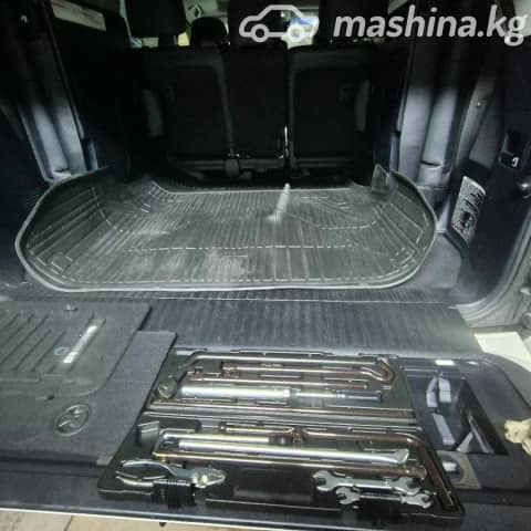 Toyota Land Cruiser 200 Series Рестайлинг 2 5.7 AT 4WD