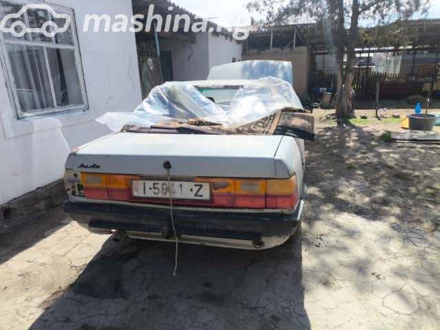 Audi 100 III (C3) 1.8 MT