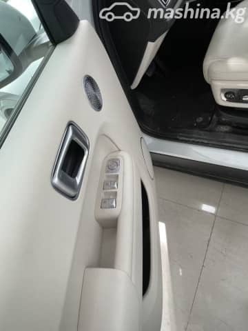 LiXiang L9 Рестайлинг 1.5hyb AT 4WD