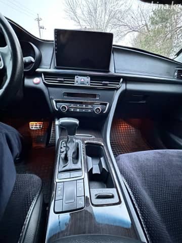Kia K5 II 2.0 AT
