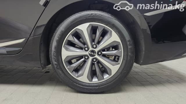 Kia K8 1.6hyb AT