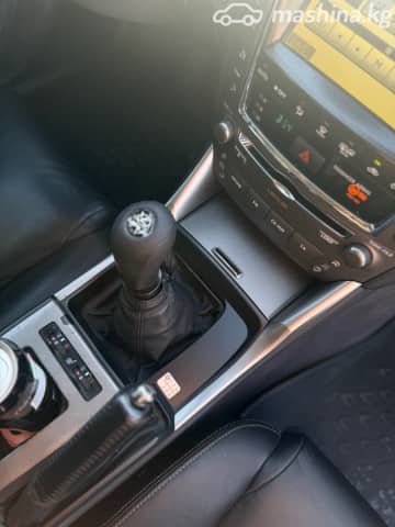 Lexus IS II Рестайлинг 220d 2.2d MT